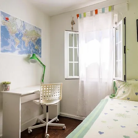 Alloggio in famiglia Private Near Airport And Oriente Station